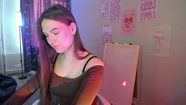 luna lust 212 online show from March 30, 4:35 am