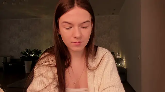 luna lust 212 online show from April 13, 4:29 am