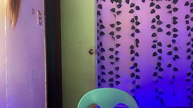 Pretty moccha online show from January 13, 8:52 am