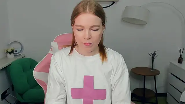 LavetaShiroma online show from December 5, 8:16 pm