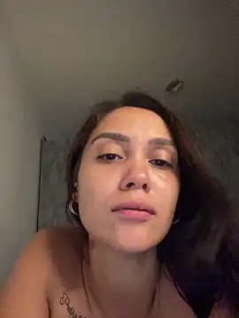 carolsapequinha online show from April 9, 5:07 am