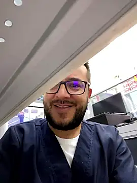 Snapshot of Manolovega chatting on November 16, 8:03 pm Manolovega online show from November 16, 8:03 pm