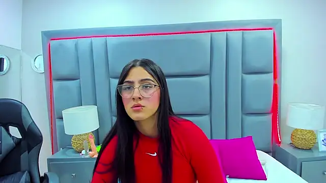 LuisaFranco online show from November 25, 3:39 am