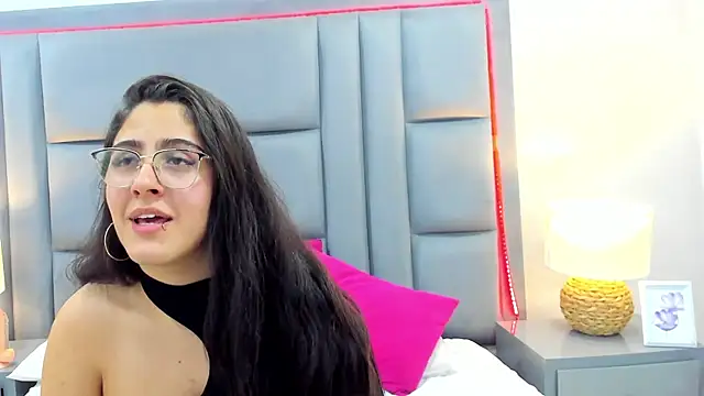 LuisaFranco online show from November 29, 3:59 pm