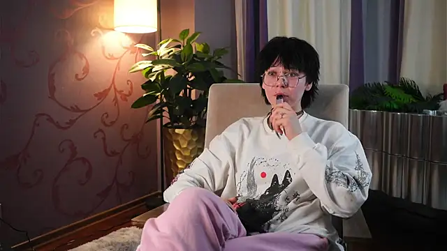 MiTeehee online show from November 14, 11:53 am