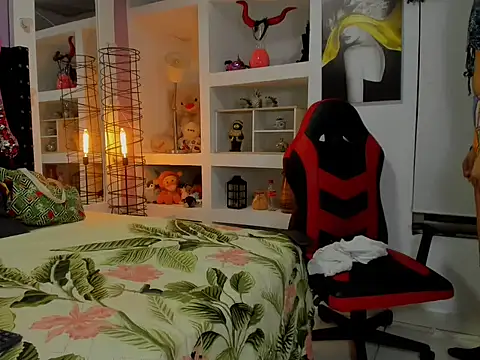 Zaira sofiaa online show from November 28, 1:08 am