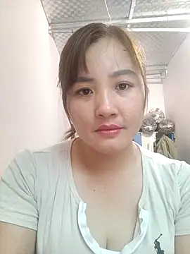 Snapshot of Little-Red123 chatting on November 17, 12:49 am Little-Red123 online show from November 17, 12:49 am