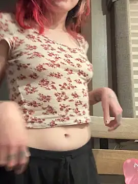 needlefaceUwU online show from March 7, 9:28 am