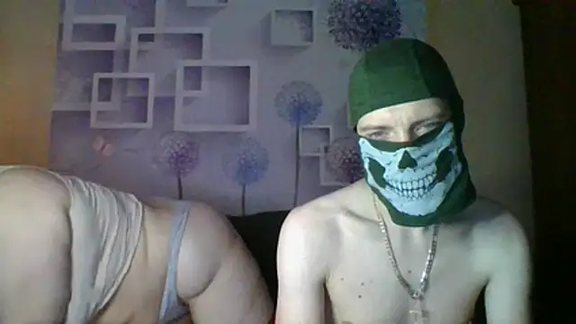 Snapshot of honey_sweet_couple chatting on December 4, 7:33 pm honey sweet couple online show from December 4, 7:33 pm