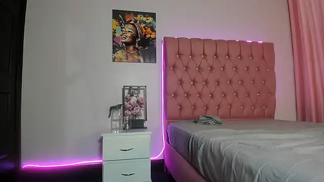 VanillaFlo online show from November 24, 12:16 pm