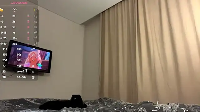 Snapshot of CleoSayres chatting on November 13, 4:39 pm CleoSayres online show from November 13, 4:39 pm