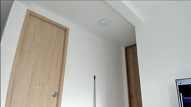 nicolvibes 212 online show from January 10, 2:08 pm