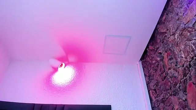 VictoriaRouge  online show from February 17, 3:47 am