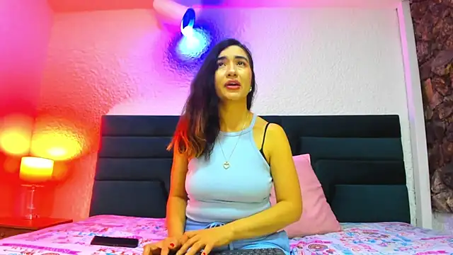 VictoriaRouge  online show from April 19, 8:22 pm