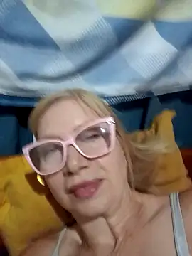 SexyMilf1211 online show from February 5, 4:22 pm