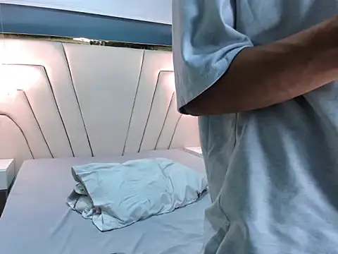 MattFiore online show from December 3, 11:52 am