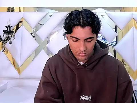 MattFiore online show from December 16, 11:59 am