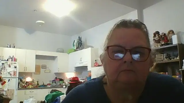 TiguhguhrsRose online show from November 19, 3:50 am