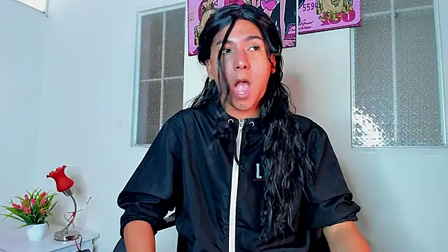 Hopemoretti online show from March 4, 9:21 pm