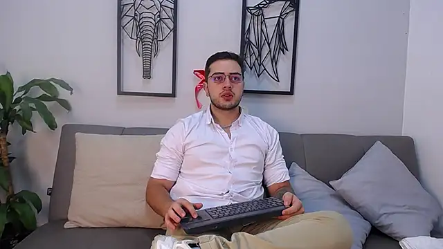 Ethan Greys online show from December 19, 11:34 pm