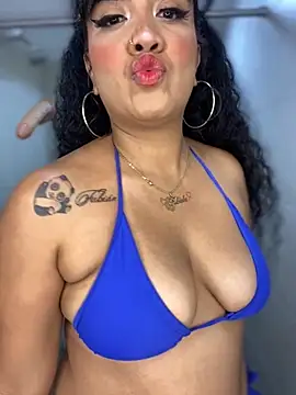 Snapshot of Zoe-star chatting on November 15, 12:19 am Zoe-star online show from November 15, 12:19 am