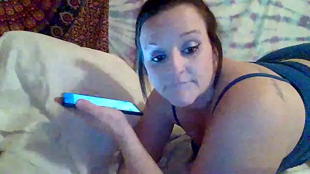 Snapshot of LexieLanierxo chatting on November 15, 8:11 am LexieLanierxo online show from November 15, 8:11 am