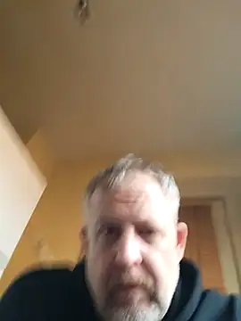 Snapshot of Mikey40wv chatting on February 28, 4:41 pm Mikey40wv online show from February 28, 4:41 pm