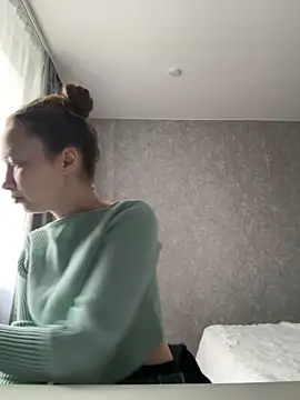 Holy Poly online show from December 2, 8:19 am