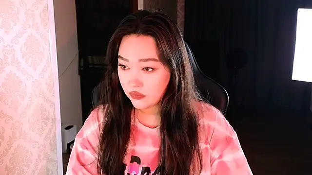 Emma Uilson online show from November 23, 12:38 pm