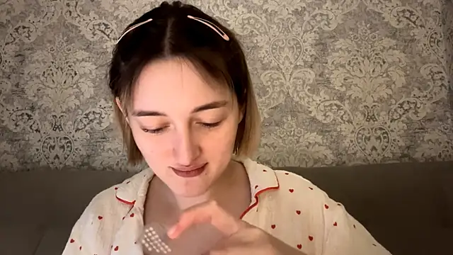 Emily lyy online show from January 15, 6:11 pm