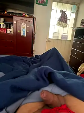 Snapshot of cris1122 chatting on November 21, 1:10 pm cris1122 online show from November 21, 1:10 pm