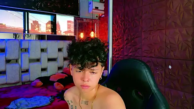 lunabustygirl online show from February 20, 12:49 pm