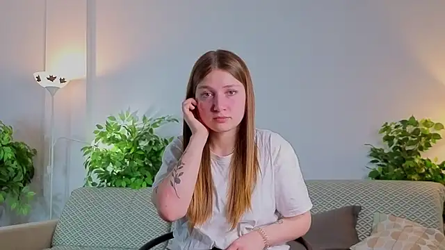 LesaFeldker online show from November 27, 1:18 am