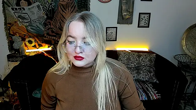 EllaPower online show from November 20, 1:33 pm