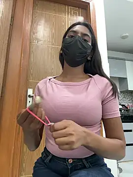 sexyayeshadesi online show from April 7, 6:30 pm