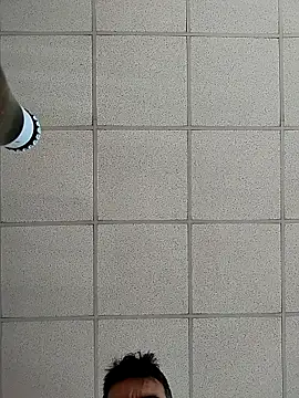 Snapshot of platone09 chatting on November 28, 1:58 pm platone09 online show from November 28, 1:58 pm