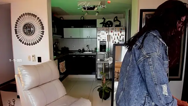 Snapshot of sofiasexhot chatting on November 11, 7:58 pm sofiasexhot online show from November 11, 7:58 pm