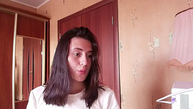 KristinaScott online show from April 18, 1:26 pm