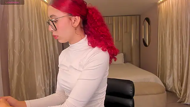 AmberFox1 online show from December 19, 1:40 pm