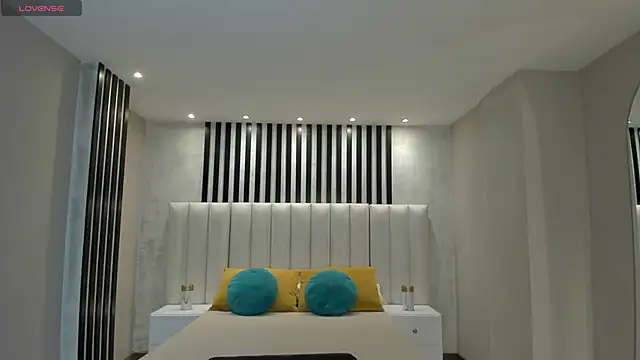 AmberFox1 online show from December 21, 10:44 am