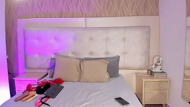 NalaRoux online show from January 7, 3:53 am