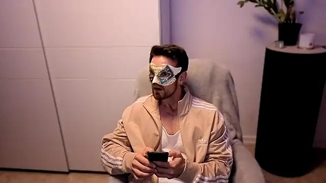 Mystery Mark online show from November 25, 6:08 pm