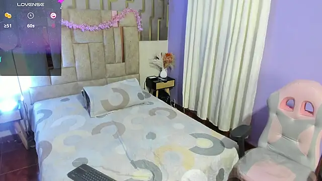 anisha zambrano online show from November 20, 1:22 pm