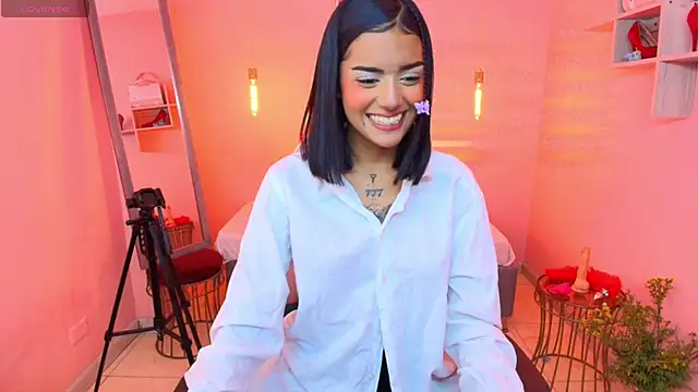 Milu carbajal x online show from December 1, 8:36 pm