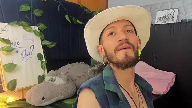 AngelDamianArt online show from November 25, 7:03 pm