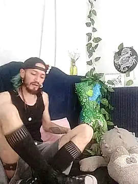 AngelDamianArt online show from November 27, 8:44 pm