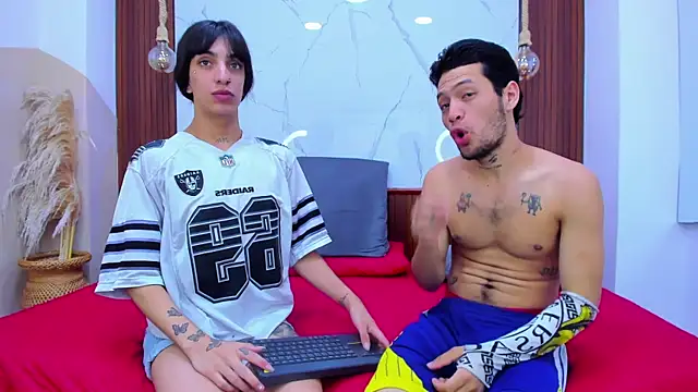 Loversinfire2 online show from May 23, 1:55 am