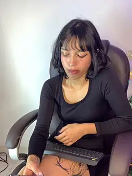 LiilithStonne online show from December 19, 12:23 pm