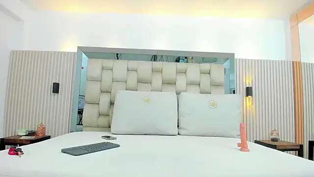 noah pariss online show from December 22, 11:29 am