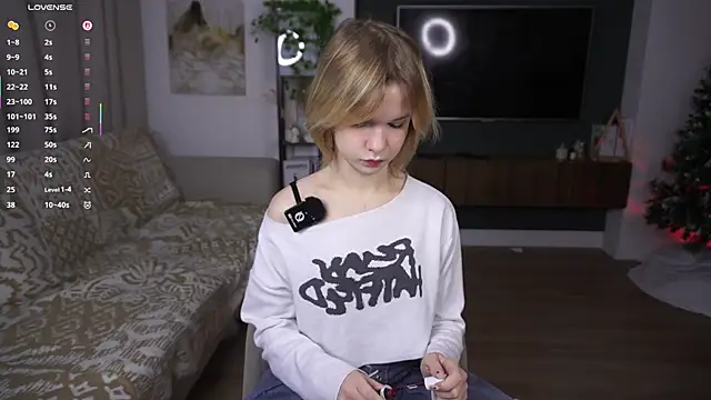 PhillisEsplin online show from January 16, 7:18 pm